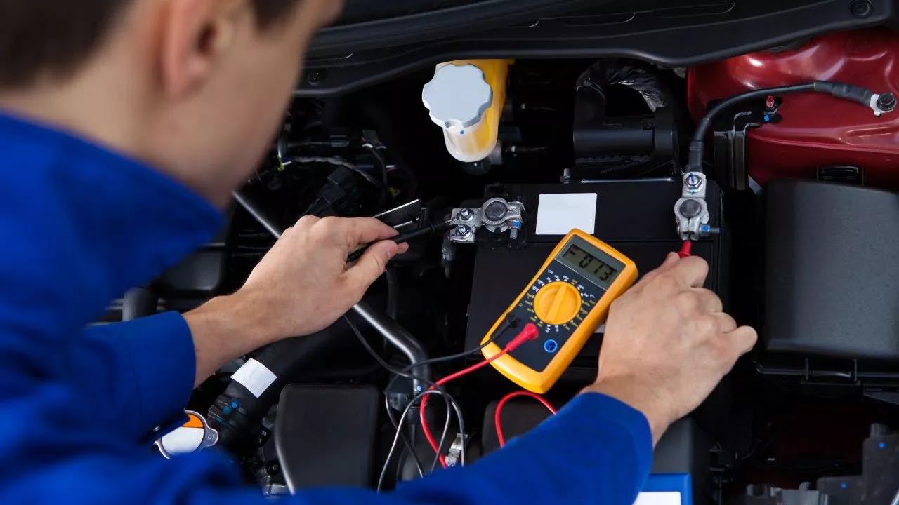 Extending Battery Life in Your Ford: Expert Tips for Tarrant County Drivers