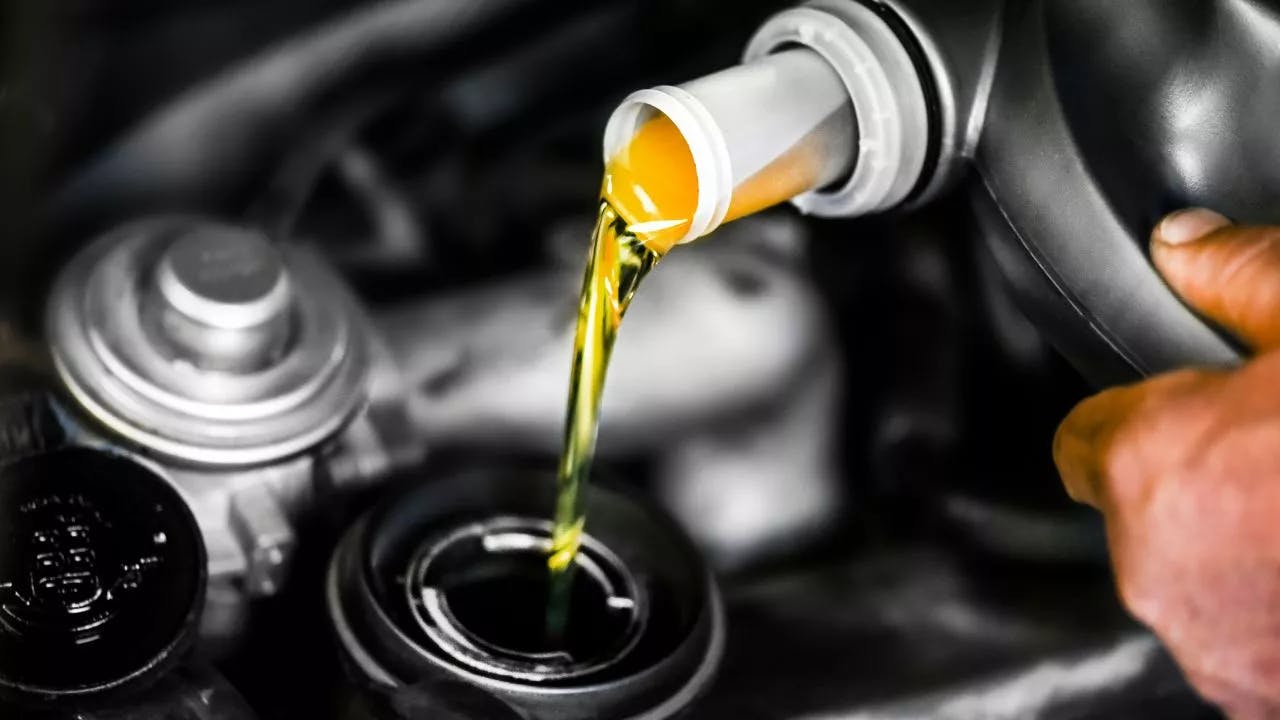 How Regular Oil Changes Impact Your Honda Civic's Performance in Tarrant County, Texas