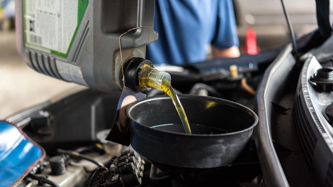 Oil Change Services Plano Texas: Signs That Your Car Needs an Oil Change