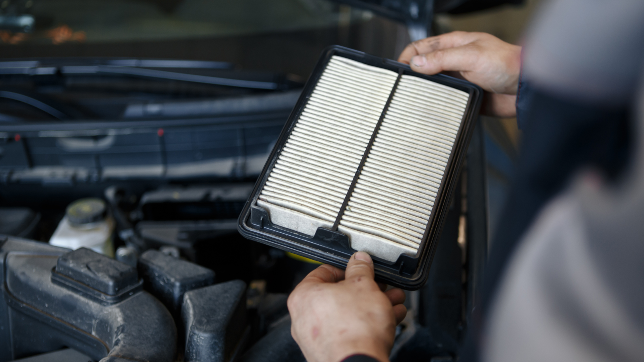 How a Clean Air Filter Improves Your Vehicle's Performance and Efficiency